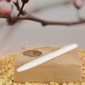 Mizu Gel - Bolígrafo de impecable plástico con calidad Japonesa